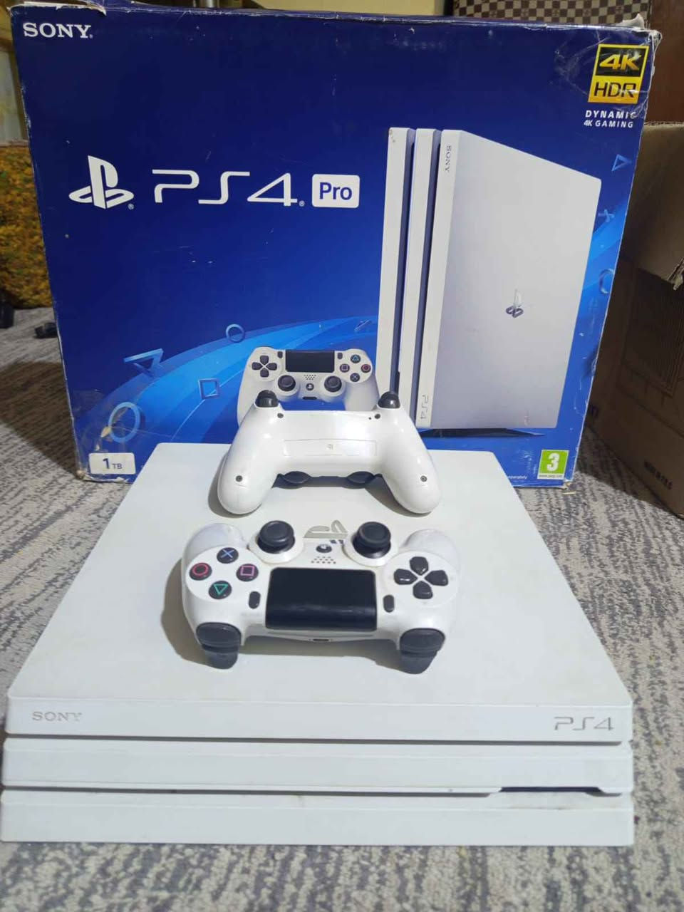 PS4 Pro 
البلي شبه جديد باندل (لون مميز)
تهكير النظام 9.00 ويعد اول و أفضل تهكير مستقر 
الهارد واحد تيرا و يحتوي على اكثر من 20 لعبة داخل الجهاز 
*********** القرنة, البصرة
