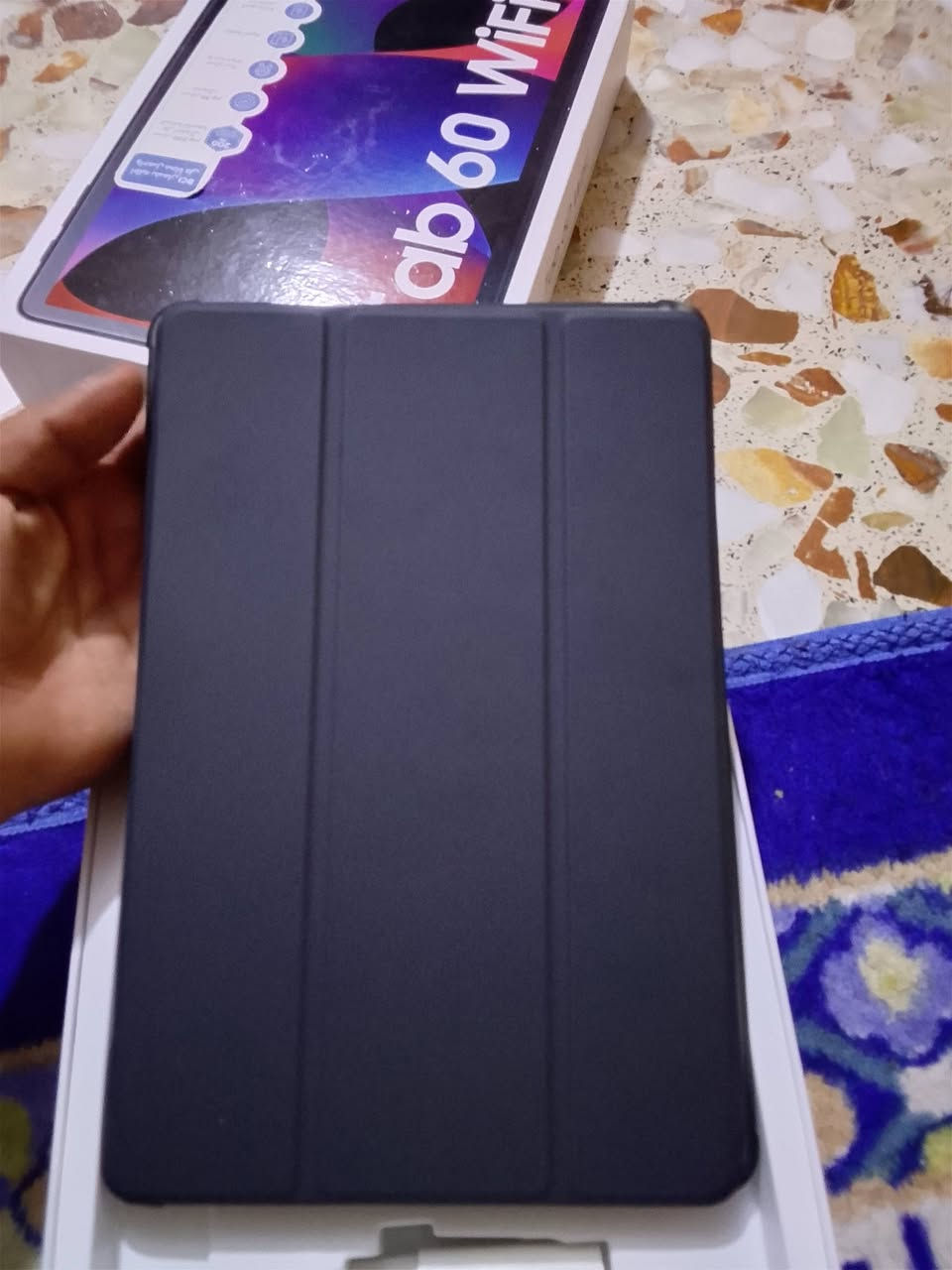 سلام عليكم ايباد بلاك فيو 60 وي فاي (ذاكره 128)
جهاز بعده جديد الله شاهد عليه  بل كرتونه مستعمل ساعه وحده  فقط  اني بيدي فتحته  رايده 350 الف. وبي مجال 
 وتساب موجود ***********
