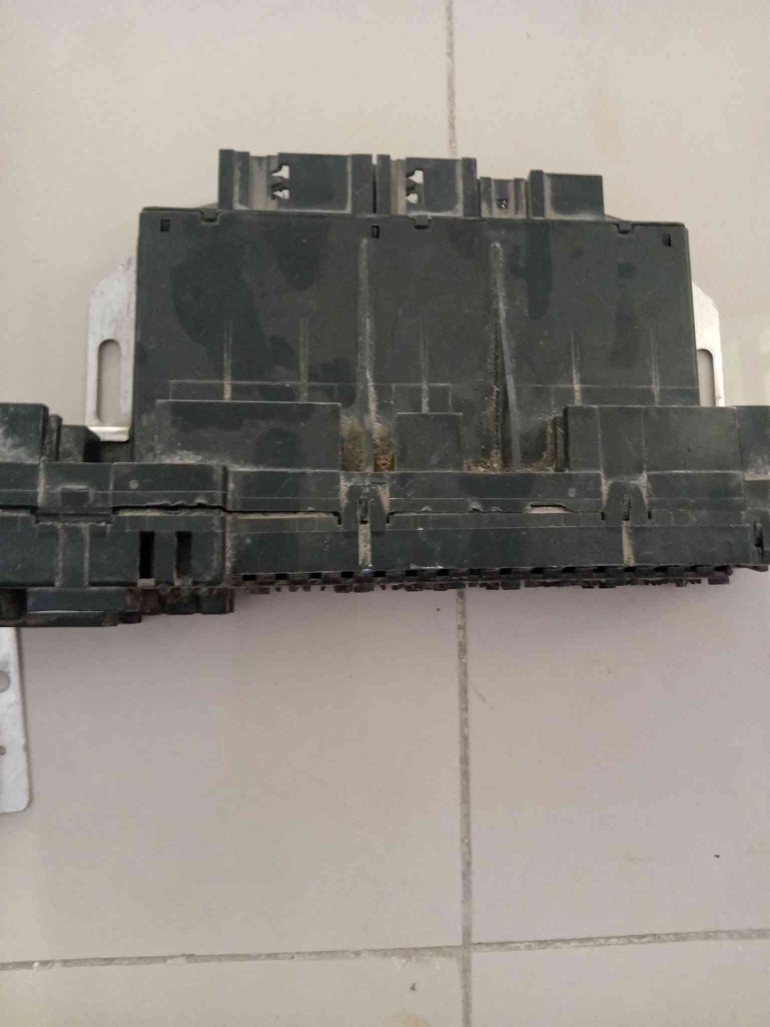 قطع غيار • مستعملة • بيع كاملة