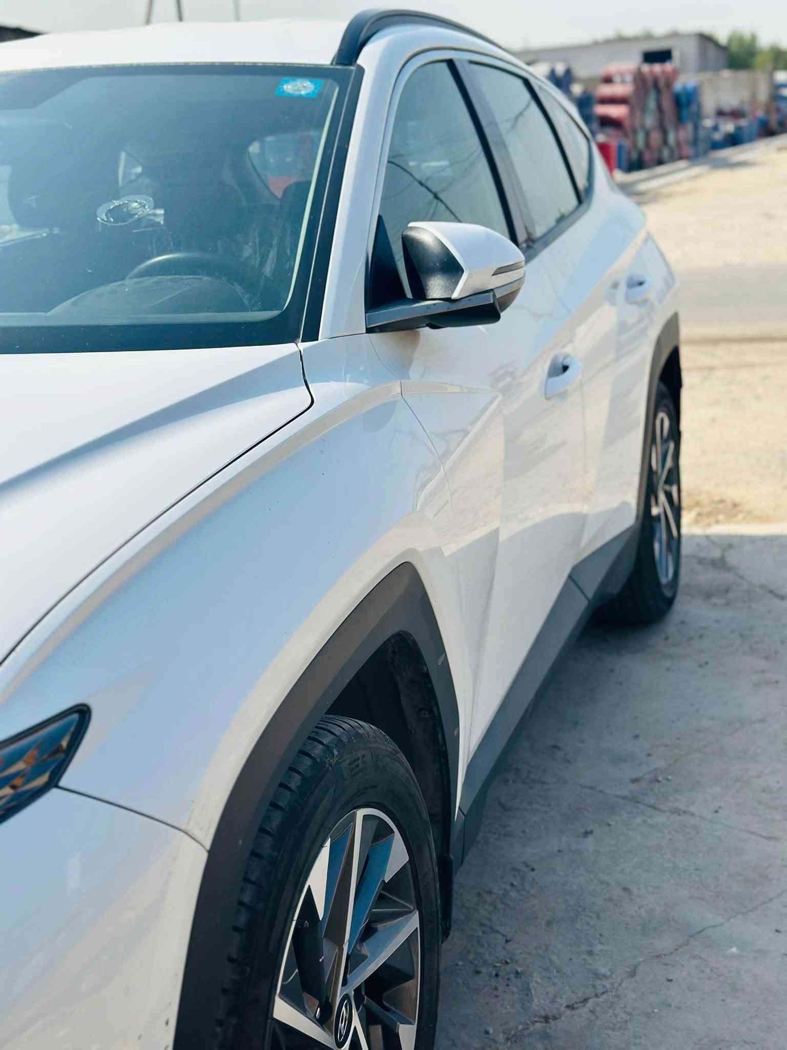 السلام وعليكم
سياره توسان للبيع مديل ٢١ سياره حوله ونظيفه بيهه صبغ بل هلال مال جاملغ لخلفي بس سياره كلش حلوه سعرهه ١٧٠ وبيهه مجال ولاستفسار ***********  غير متواجد ع أفيس
