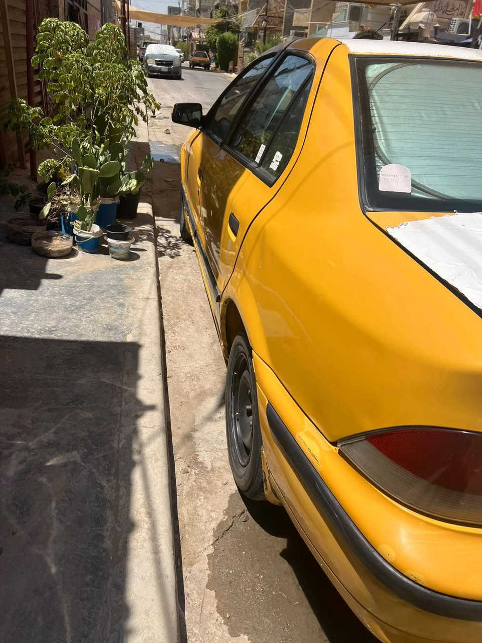 سمند موديل 11رقم بغداد بسمي سياره جديده وجاهزه مكاني بغداد المحموديه ***********//***********
