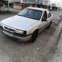 فيكترا • ١٩٩٠ • مكينة ١٫٨