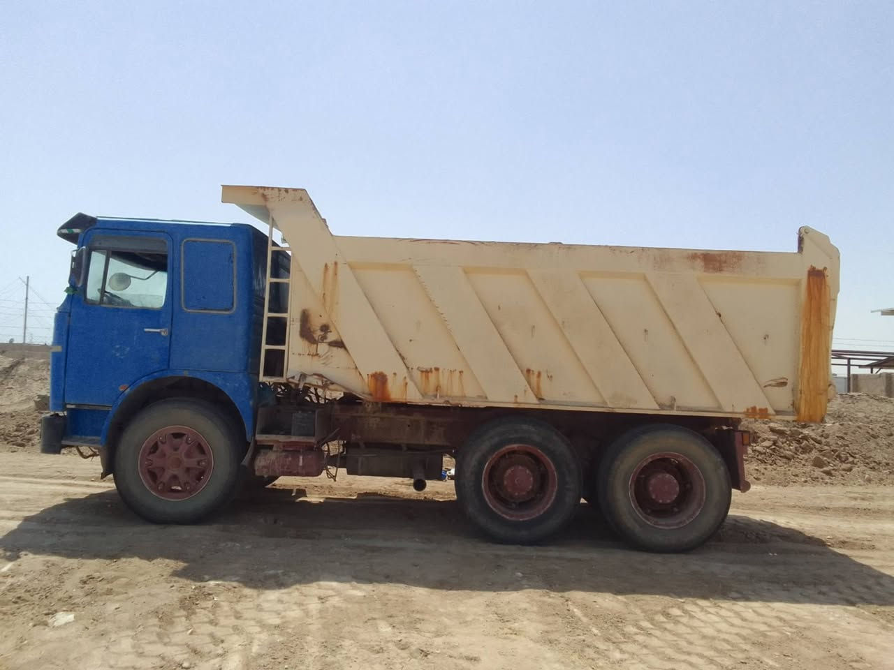 السلام عليكم للبيع مان مديل 81 رقم نينوى للاستفسار ***********
