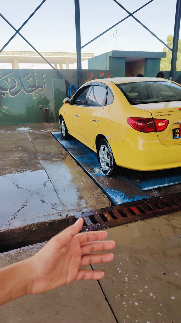 اسلام عليكم أفانتي فول 2009 بدون ضرر السياره 
بسمي رقم انكليزي شرط التحويل كاربون بانزين السياره جاهزه كلها شرط من الدعاميه لي الدعاميه *********** وتساب وتصال
