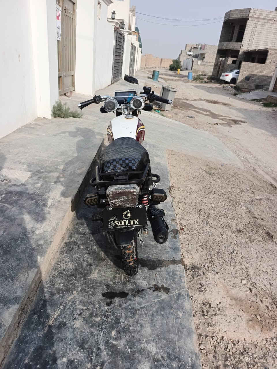 ايراني • موديل ٢٥ • ماشي ٩٠٠٠