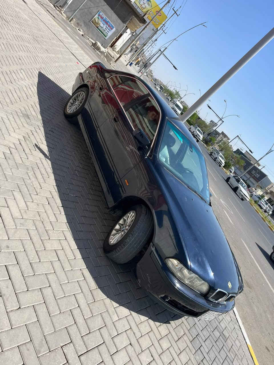 بي ايم بومة موديل 1998
سيارة بدون ضرر
سبخ عام لل جمالي 
فول مواسفات بس مو سلايت 
تبريد و تدفية 
رقم كركوك بس وكالة 
ازا تحول لازم تدفع كمرك 
انتيك شرت تحويل وكالة 
كير محرك شرت 
تايرات نس عمر 
صدر امامي و خلفي جديد 
جام كهربا 
دبل كير عادي و اوتو سبورت
كشنات بلادي جلد 
سيارة مال جناي و جاهز 
سعر 60بيها مجال 
اراوس ويا تكسي 
***********
