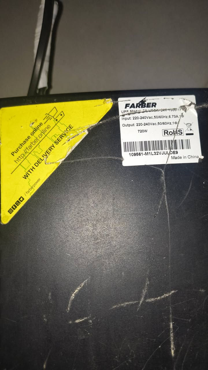 سلام عليكم يو بي اس فاربر شغال بطاريات ممتازة اربط علية تلفزيون و ps4 بلي 4 يشتغل نص ساعة
فقط الكفر مالتة مكسور 
السعر 75 الف 
سلام عليكم يو بي اس فاربر شغال بطاريات ممتازة اربط علية تلفزيون و ps4 بلي 4 يشتغل نص ساعة
