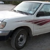 بە خێرای و بە هە رزان نیسان پیک اب دە بڵ قە مە رە  مۆدێل 2000  ڕە قم ئ...