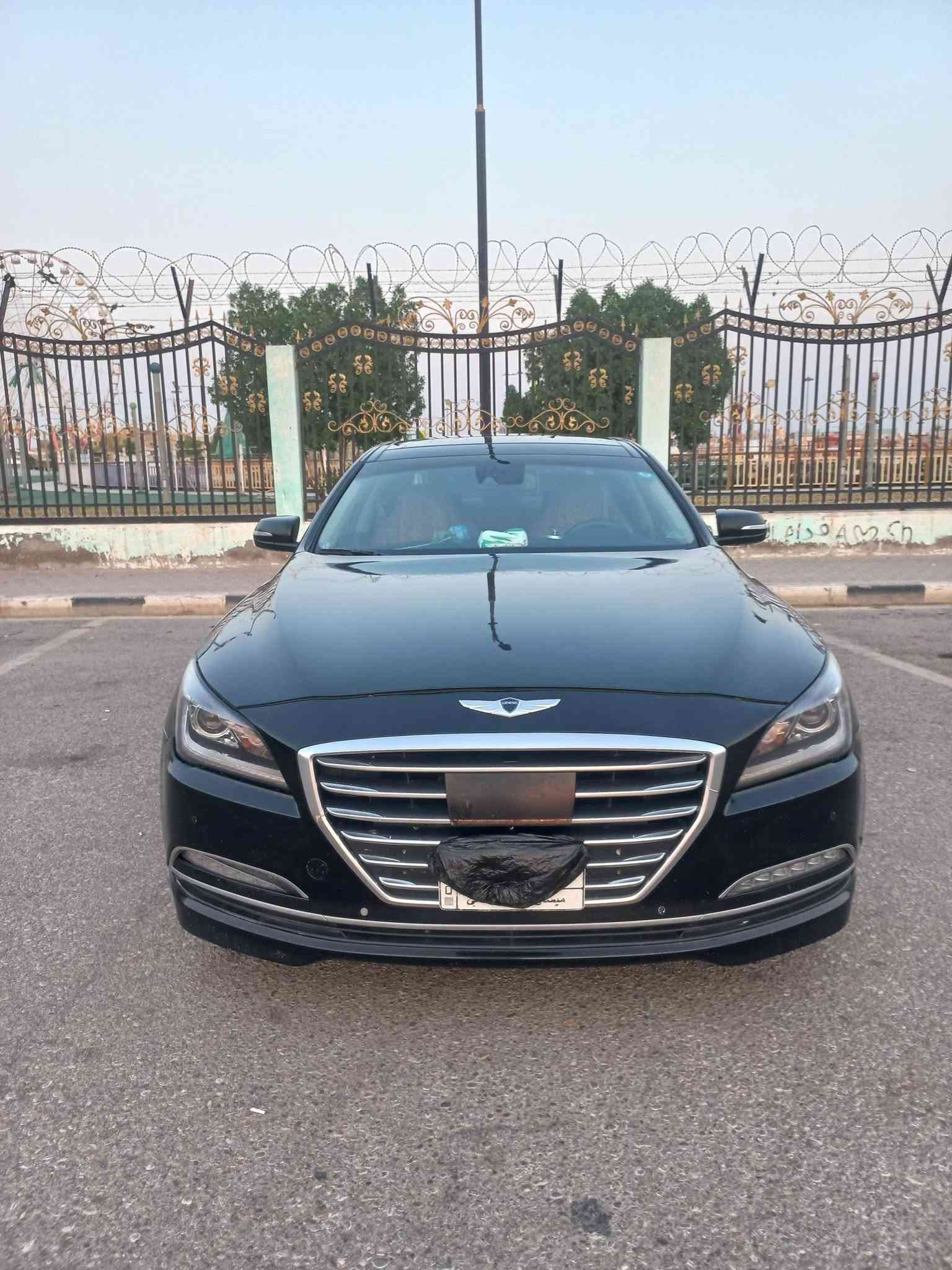 السلام عليكم سياره جنزز موديل ١٥ بيهه بنيد مصبوغ مكينه ٦ سلندر كامل مواصفات مفوله حساسات بانوراما تبريك ثلج وتدفئه حساسات امامي وخلفي كله شغال سياره جاهزه مابيهه اي نقص للبيع او مراوس حسب القناعه مكاني العماره***********
