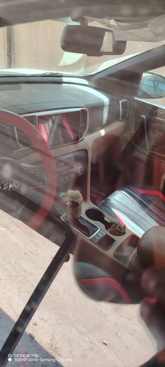 سبورتج 2019 كفاله بيه بارد مكانين اقل الشبر  سنويه ساقطه ٢٠٢٣ ماشيه 140 وارد خليجي السعر 165 كير محرك تبريد كله على البلاد حساسات وكامره بيها فطر بالجامعه الاماميه *********** النجف الاشرف
