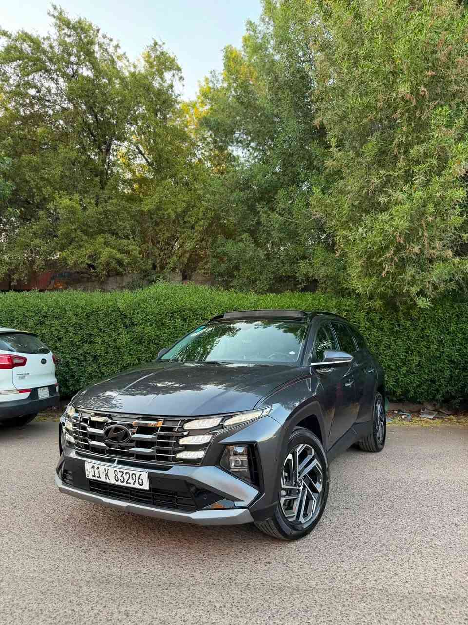 2025 Tucson limited هايبرد
توسان لمتد هايبرد اعلى مواصفات
  وارد امريكي ❗️لحد يجي يقارنها بالخليجي الفارغة❗️
رقم بغداد هزة جديدة
ضرر بسيط  جداً جداً الجاملغ الامامي جهة اليسار مبدل اصلي نفس اللون ونفس الكود من تدخل سونار يطلع بس مفتوح الجاملغ وبارد وتكحيل بحافة البنيد فقطط 
باقي السيارة كفالة عامة 
❌بدون صبغ❌
❗️بدون ايرباك بدون ايرباك بدون ايرباك ❗️
السيارة جديدة  واخت الزيرو بعدها 
ماشية 15 الف ميل 
1- محرك 1.6 توربو هايبرد  
2- بانوراما 
3-اربع كامرات امامي وخلفية وجانبية بالمرايات 
4- حساسات امامية وخلفية ١٢ حساس
5- رادار امامي وجانبي وخلفي نقط عمياء 
6-تتقدم وترجع بالبصمة 
7- كشنات جلد اسود وكهرباء الاماميات 
8- تبريد وتدفئة كشنات امامية وستيرن تدفئة وكشنات خلفية تدفئة 
9- كير تعليك و شفتات ستيرن 
10-خزن كشنات
11-لايتات عدسات تختلف عن العادي
12- صندوق كهرباء ومن تقترب منة يفتح  
13- داتا شو تعرض على الجامة الامامية 
14- سستم صوت Bose مع دمام بالصندوق
15-اوتو هولد
16- مساعدة النزول من المنحدرات 
17-شاحن تلبفون واير ليس 
18-حساس قراءة العين 
19-الوان داخلية تتغير ١٠ الوان بيها 
20- انارة داخلية led 
21-شحن تايب سي 
22- ويل كب حجم ١٩ 
23- شاشة كبيرة ابل كار بلي واندرويد اوتو 
السيارة جديدة ومابيها اي نقص مسويلها بولش ونانو 
وبيها ارضيات حوضية رزلاين 
مكان السيارة بغداد البنوك او حي سومر شارع المدارس

السعر 223$ ورقة وبيها مجال بسيط 
***********

