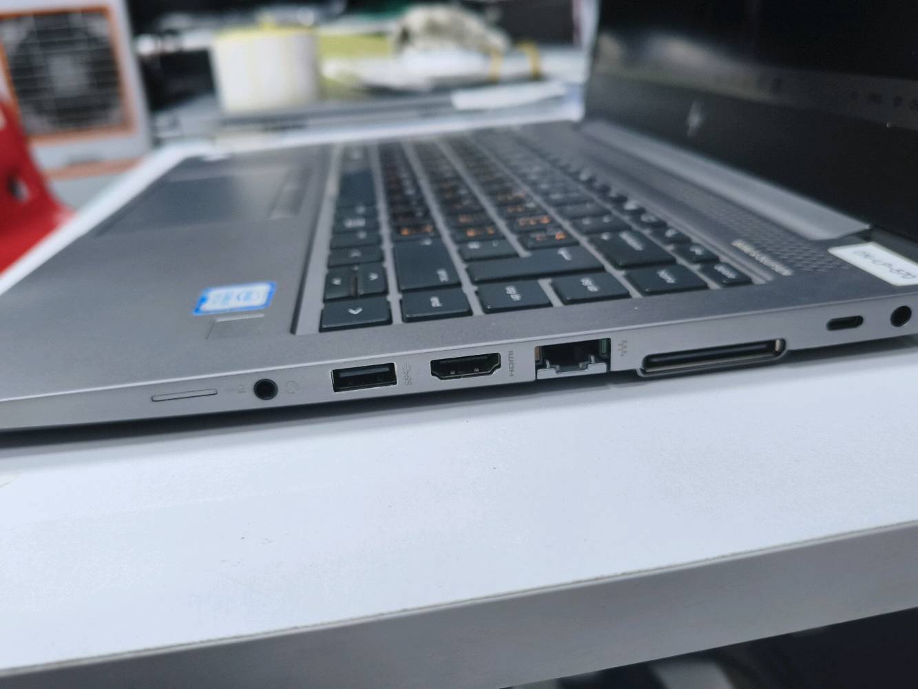 HP Zbook • i5 الجيل الثامن • كرت شاشة AMD WX3200