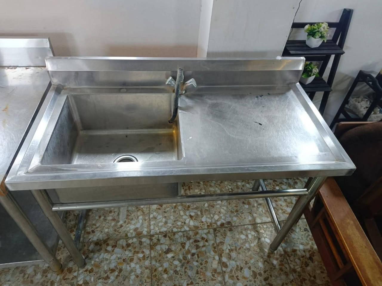 بغداد • أثاث مستعمل • حي أور سبع قصور