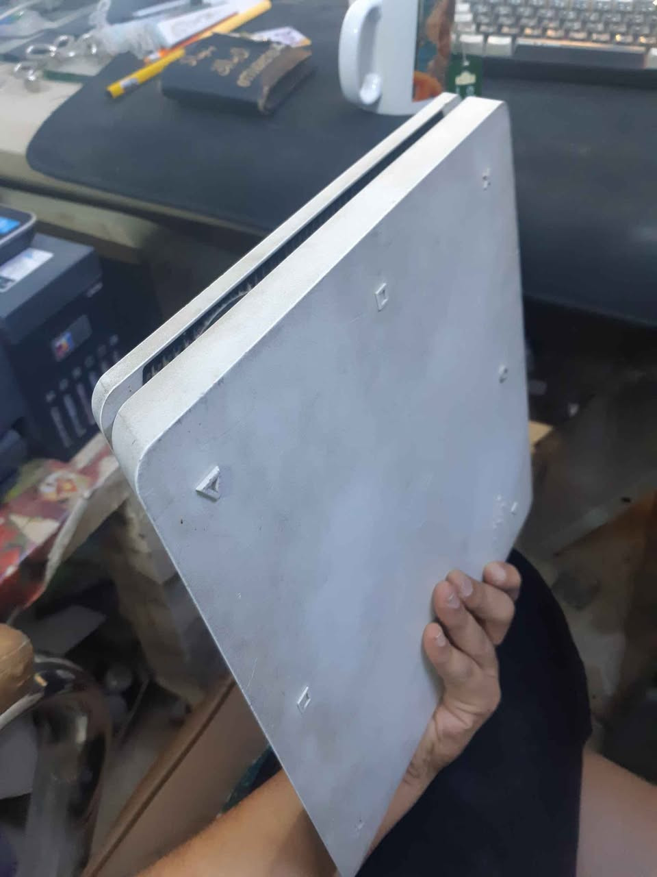 بلي فور مهكر 
Ps4 
500gb
نظام 9
نظيف كلش علفحص تجي للبيت تفحصه وتاخذه 
سعر 300 وياه يدات اثنين مو اصليات بس كلش زينات 
مكاني بغداد حي اور منطقة حي الكوفه 
***********  اتصال او واتساب فقط بغداد, العراق
