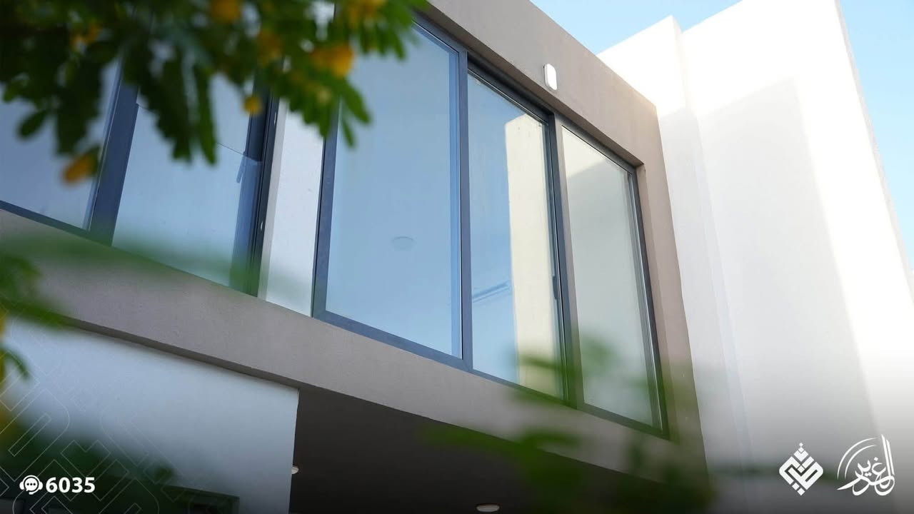 🏡🔥 للبيع في مجمع طيبة النجف – فرصة لا تُعوّض!

✨ سكن راقٍ.. وموقع مميز.. وسعر ممتاز جداً

📐 المساحة: 150 متر
🏠 طابقين – المرحلة الجديدة
🧱 بناء طابوق
🏦 صاعد مصرف عقاري
☀️ منظومة طاقة شمسية
💰 السعر ممتاز جداً ومناسب للجادين

إذا تبحث عن بيت مرتب للسكن والاستثمار، هاي فرصتك 👌

📞 للاستفسار: ***********

🏢 كرار طاهر للوساطة العقارية
