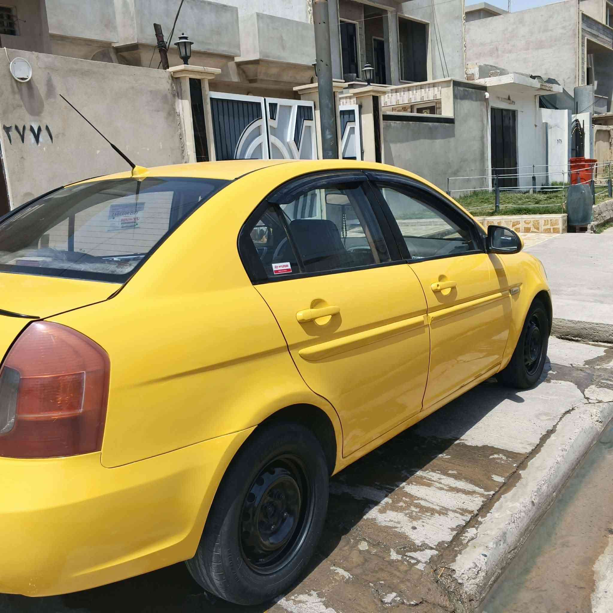 اكسنت 2009 كوري رقم بغداد بأسمي
الضرر بونيد امبدل 
سيارة جديدة
كير جديد
طخم امامي وخلفي كله جديد
باتري وسلف ودينمه جديد
ستيرن كامل امبدل اصلي مال كصه
تايرات جديدة
داخلها وغرفتها كله جديد
ترايها يخبل 
وايرمنيه كامله كله شغال 
تبريد ثلج
تدفئه
كوبون بانزين ورقي
هيئه وغرامات صفر
السيارة بأسمي تريد تحويل او وكالة حاظر
محرك السيارة بي صرف 
السعر 80
***********
***********
