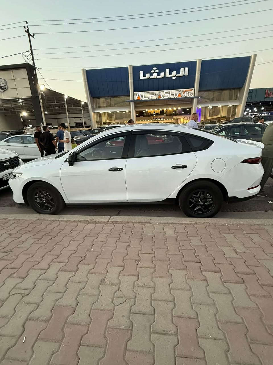 السلام عليكم
بي وايدي 2025
بدون ضبغ وبدون تعديل 
ماشية 18 الف كيلو 
رقم اربيل 
السعر 135 
للاستفسار اكثر الاتصال بالرقم 
***********

