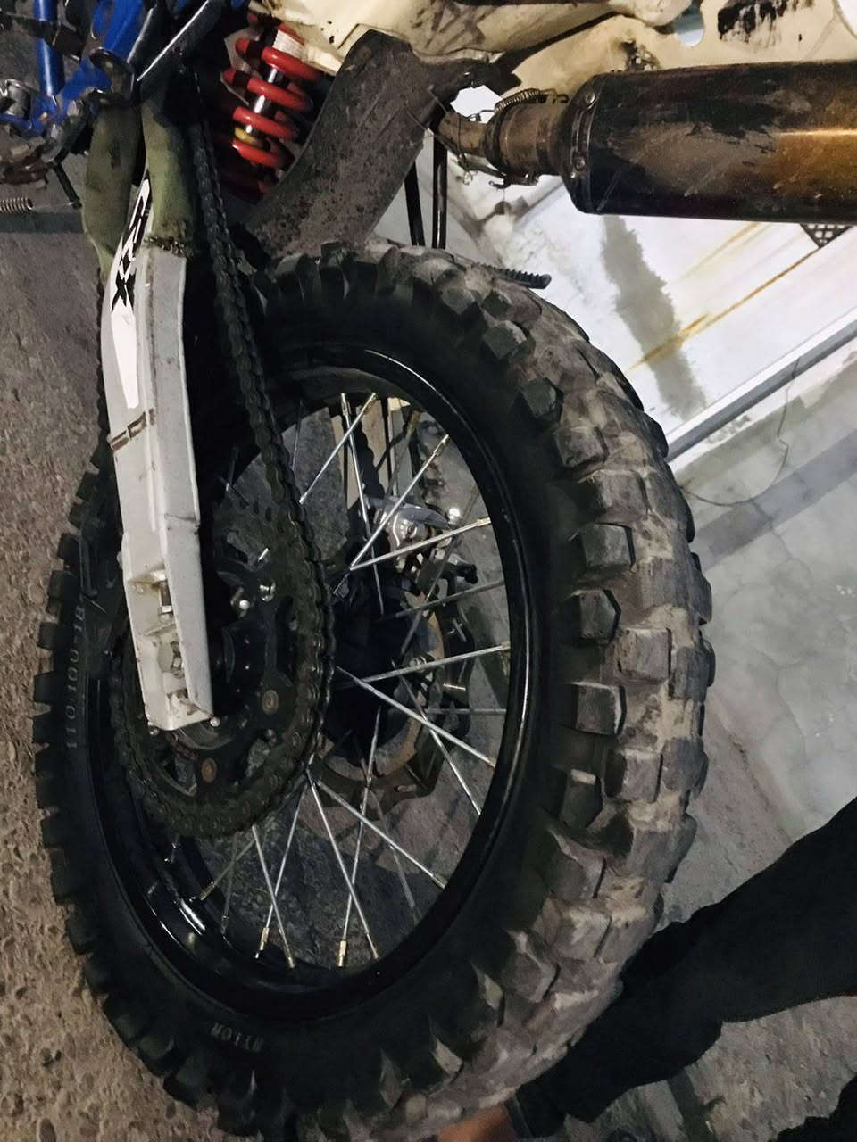 سەلام کاکە ئەم CAR بۆفرۆشتنە تایە بۆتایەی بەشەرتە یەکمێک بەحال سەرفی تیایە مەکینەی کەپسە ماشااللە لەقوەتی خۆی بێزارە 2024 *********** نرخی700مەجالێ برایانە
