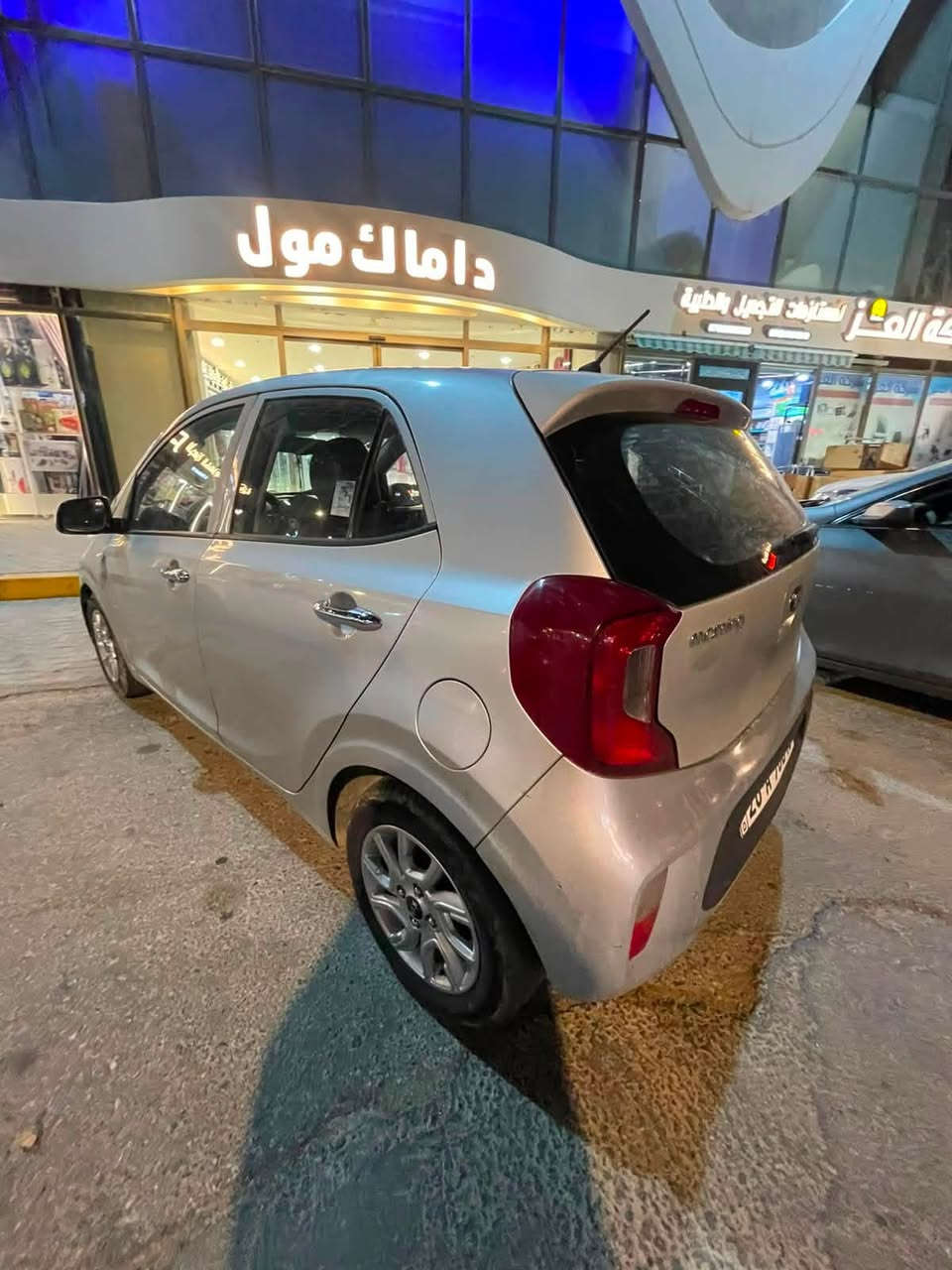 بيكانتو مورننك 2019
فول مواصفات عدا الفتحة ماشية 85 الف رقم نجف بأسمي السيارة بيها اربع قطع صبغ سونارها موجود 
السعر 88 وبيها مجال السيارة موجودة بالنجف 
***********
