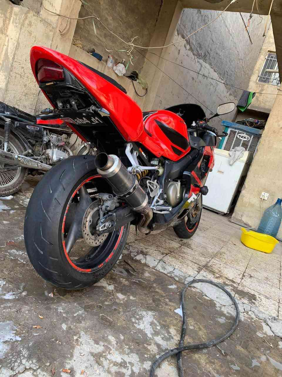 سلام عليكم الحلوه للبيع 💖
سيبيئار هونداي افوراي اف سبورت سكيورتي 🔥 

حجم المكينه 600cc شباب دراجه مكفوله كفاله عامه من تاير للتاير كير مكينه دراجه مال جناي دهن امزويل اديرلهه محسنات مو الفورتي بانزين محسن مي مال رديتر انترفيز زيتي دراجه عليهه سلايدرات همايه للكفرات وسلايدرات مال يده صالنصه شاد مايف كاربون فايبر بس صالنصه مشتريهه بورقه واهل المايف يعرفون شكد سعرهه انطيك وياهه سويجين وخوذه اصليه بلنسبه للاوراق كامله ومكاتبه بيهه هم 

سعر دراجه 28 ورقه اليريدهه يراسلني او يتصل *********** عنوان الزعفرانيه 🖤
