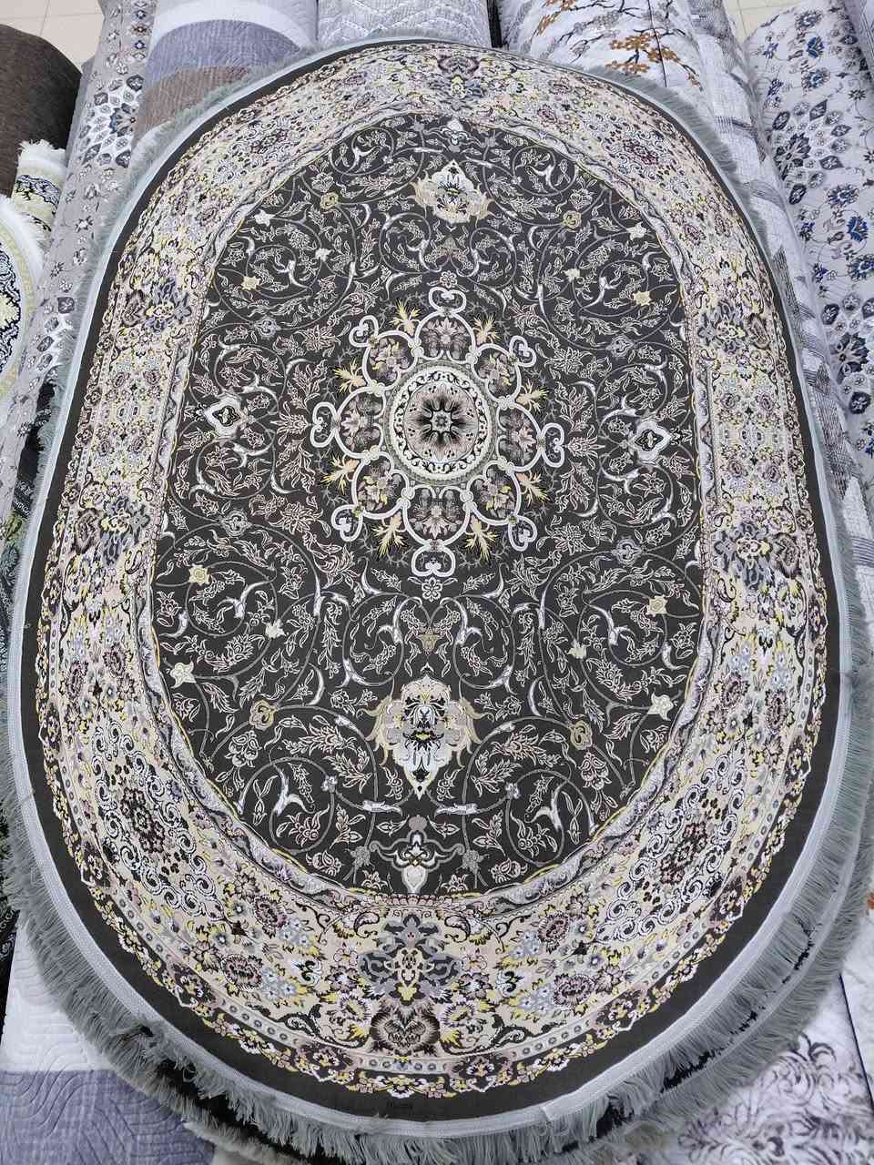 موكيت بيضوي بريلانت ايراني نقشه كاشان 
وجه حرير مقدف ضهر جلد مانع تزحلق
قياس 1.50×2.30
موقعنا كركوك حي اسرى الفقودين مجاور افران ماشاءالله 
للحجز ***********

