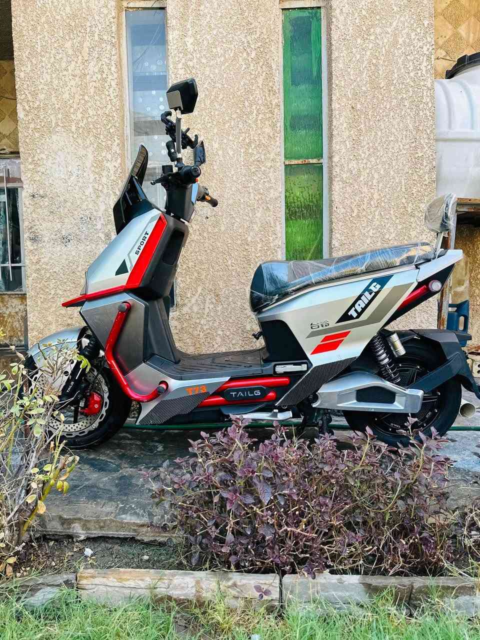 للبيع دراجه تايلج T73 باتريات مصطره 6 عل فحص ملف 2000 السرعه 80 حقيقي تمشي 60/70 كيلو بيه نضام البارك ونضام R ومثبت سرعه دبل إشاره وبعد بيه هواي موصفات بيه كسر بصيط بل كفر الخلفي نضافت الكفر ٪؜80 السعر 950 وبيه مجال قليل العنوان بغداد حي الجهاد ***********
