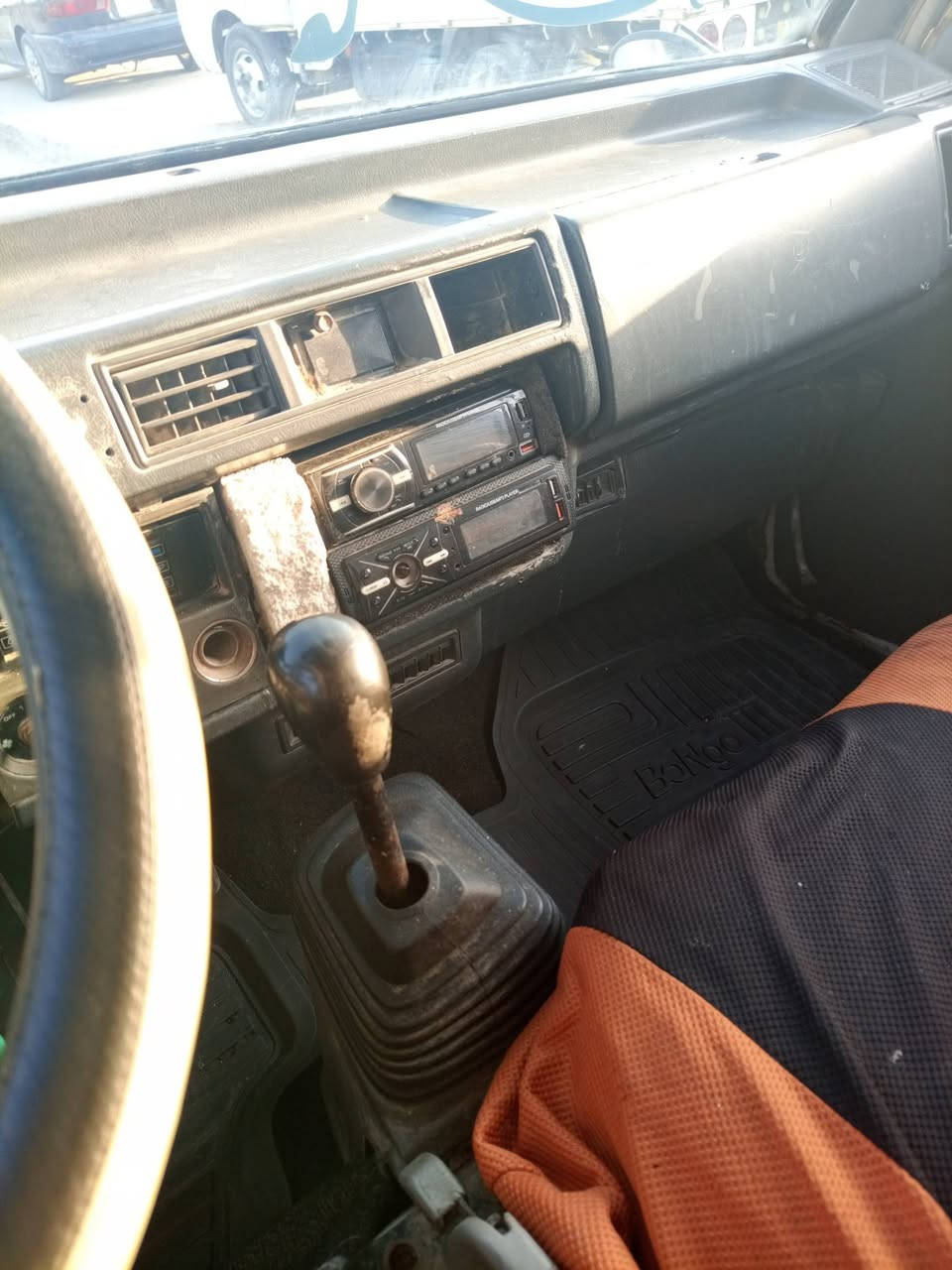 كيا بنكو 96 رقم كربلاء اصفر راعيه بلحله بالهاشميات ما اندله سنويه موجوده ومكاتبه اطلع بيه وين ماكان
7جنكال عليه ادامه كامله ماعدا حداديه نص عمر 
مكينه تجفيت جديد كامل 
كير واكسن تبديل جديد 
بم جديد 
باتري جديد 
سلف وداينمو جدد 
4تايرات جدد 
صفحه جهة سائق بيه خياس ماكوله 
ماتخسر عليه الف دينار 
كبل شغل وطلع 
سعر 28
مكاني نجف 
ملاحظه مكلفه بنشر وتباع بدون عماريه
***********
كيا بنكو 96 رقم كربلاء اصفر راعيه بلحله بالهاشميات ما اندله سنويه موجوده ومكاتبه اطلع بيه وين ماكان
