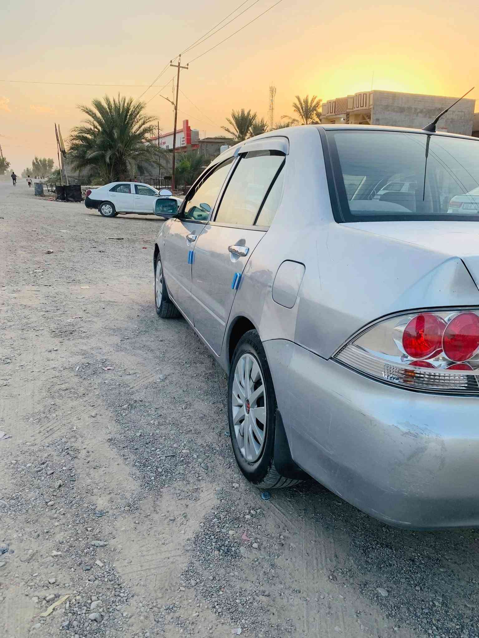 السلام عليكم ورحمه الله وبركاته
لانسر موديل 10وارد خليجي محسن 
مكينة كير مكفولات 
تدفىة تبريد كلشي شغال على وضع الشركة 
بدون حادث السيارة بيه فقط هلالات خلفية 
السيارة مال جناي وما بيه نقص جديده 
السعر / 78 وبيه مجال بسيط 
مكاني/ ديالى
تلفون / ***********
