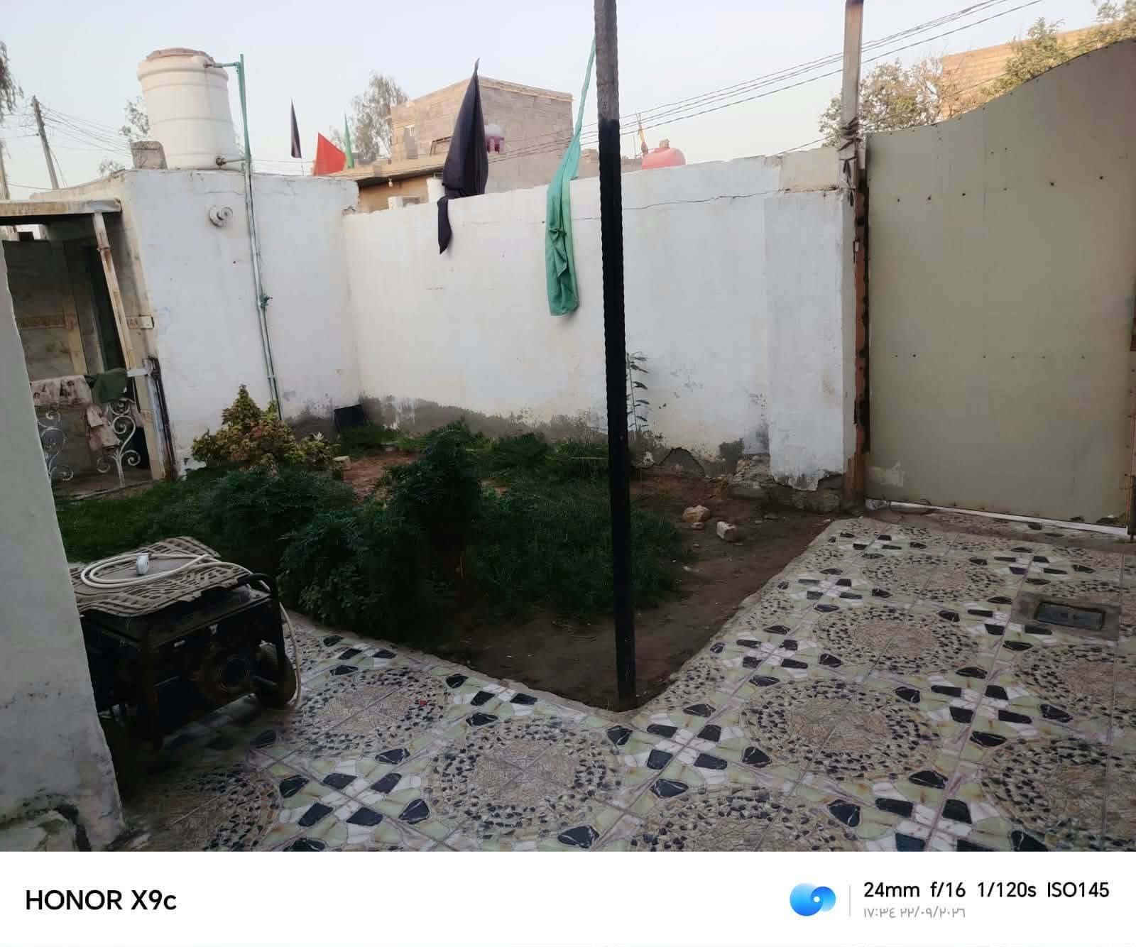 دار سكن زراعي قانون ٢٥ مساحته ٢٠٠ متر حي زليزل بصف الركن قرب سيد عبد الجمراوي الأساس طابوك والبناء بلوك والسقف عكاده تحتوي على ١ غرفه نوم واستقبال ومطبخ وصاله وصحيات جاهز للسكن كما هو موضح في الصور أدناه للاستفسار... مراجعه- مكتب القريني للعقار - واسط- الزبيديه- الجمعيه- بالقرب من السايدين *********** او ***********

نص مكتوب في الصور:
- HONOR X9c
- 24mm f/1.75 1/100s ISO356
- ۱۳:۱۹ ۱۴/۰۹/۲۰۲۶
- HONOR X9c 24mm f/16 1/120s ISO100 ١٧:٣٤ ٢٢/٠٩/٢٠٢٦
- HONOR X9c 24mm f/16 1/50s ISO100 ١٣:١٩ ١٤٠٢/٠٩/٢٠
- ١٣:١٩ ١٤٠٢/٠٩/٢٠
- 24mm f/1.75 1/1042s ISO100
- ١٣:١٨ ٢٢/٠٩/٢٠٢٦
- HONOR X9c 24mm f/1.75 1/791s ISO100 ١٣:١٨ ٢٢/٠٩/٢٠٢٦
- HONOR X9c 24mm f/16 1/120s ISO145 ١٧:٣٤ ٢٢/٠٩/٢٠٢٦
- HONOR X9c 24mm f/16 1/30s ISO753 ١٧:٣٤ ٢٣/٠٩/٢٠٢٦