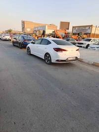 النترة ٢٠١٩ للبيع وللمراوس رقم ذي قار باسمي سيارة جاهزة وارد بيهة فقط ...