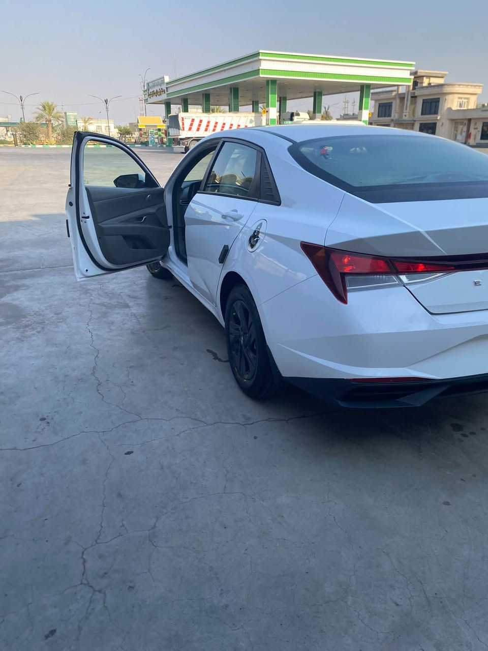 موديل ٢١ خليجي وارد كوري اصلي حره مكاني بغداد مكينه الفين دوش ١٣٥$ سعربلاش بيع مستعجل اتصل ***********

نص مكتوب في الصور:
- گروب النترا الشكل الجديد في العراق الحمد لله الحمد لله · 2 س · 🌍 · سلام عليكم قبل كلشي اقرا المنشور كلش زين قبل لاتخابرني بيع النترا خليجي موديل ٢٠٢١ خليجي محرك الفين دوش المرغوب كوري الاصلي موتجميع سياره كانت مالت توزیع الموظفين الاقساط مالت الشركه العامه سياره صارت حره مباشره تحويل ثاني يوم سياره جاهزه مرقم رقم بغداد الانكليزي محرك الفين دوش ماشيه ٩٥ ألف حقيقي كير ومكينه وتبريد وحداديه كلها كفاله قطعتين تبريد سياره عميه مواصفات عاديه جدا رقم بغداد لون ابيض سياره كانت بيد موظفه فصارت بيها طخات بين بابين وجاملغ خلفي وعلى اثر ذلك انصبغت بابين وجاملغ خلفي بدون دواخل بدون جاكوك بدون حادث فقط على كدطخات انصبغت فصارت ملاون سياره كارتون كلش جديده وحاليا السياره موجوده بغداد مده يومين فقط ورقمتها بغداد وراعيها بغداد سياره كامله وجاهزه من كلشي وسعرها مناسب فقط بـ ١٣٥$ ورقه وبيها مجال بسيط جدا رجا للتقارنها بتجميع صيني او هايبرد او مكينه ١٦٠٠ هاي السياره الشكل الجديد محرك الفين دوش اسف لاطاله بالكلام ووضحت كلشي الك بالمنشور كامله مع الصونار يمك كامله موتخابرني تكلي شنو بيها وماقريته اسف لاطاله بكلام اللي يعجبه يخابر السعر ١٣٥$ وبيها مجال حق جيتك بس اتصل *********** محرك الفين دوش المرغوب مواصفات عاديه