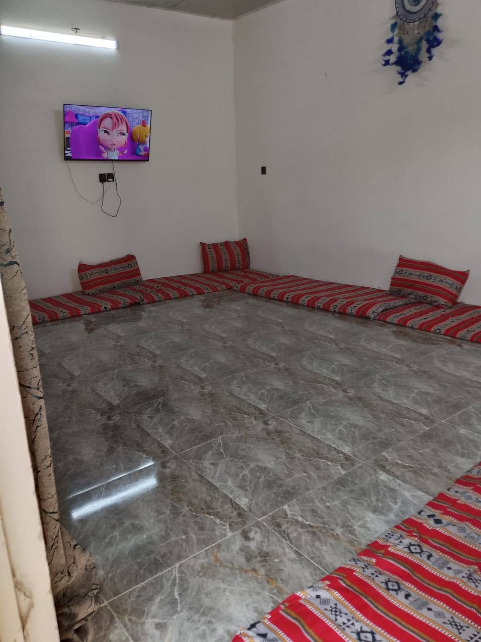 بيت تجاوز بالزراعي مال الملحانية وبصف شارع الضباط بناء قبل سنه ونص للبيع سعر 30وبي مجال رقمي ***********
