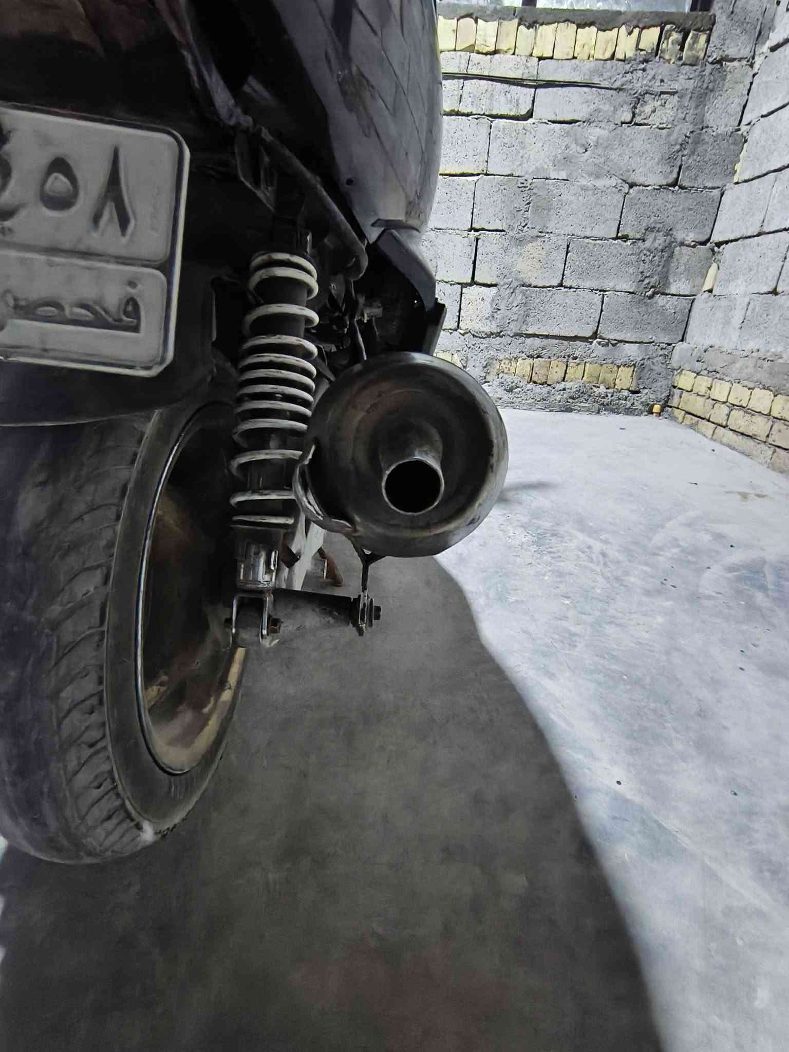 سلام أعليكم سكنس فحل كابريتر
الدراجه بيه خلل بل كهربائيات و كاطعه نار 
ابيع كوم حديد السعر ٣٠٠ قفل قفل قفل 
***********
