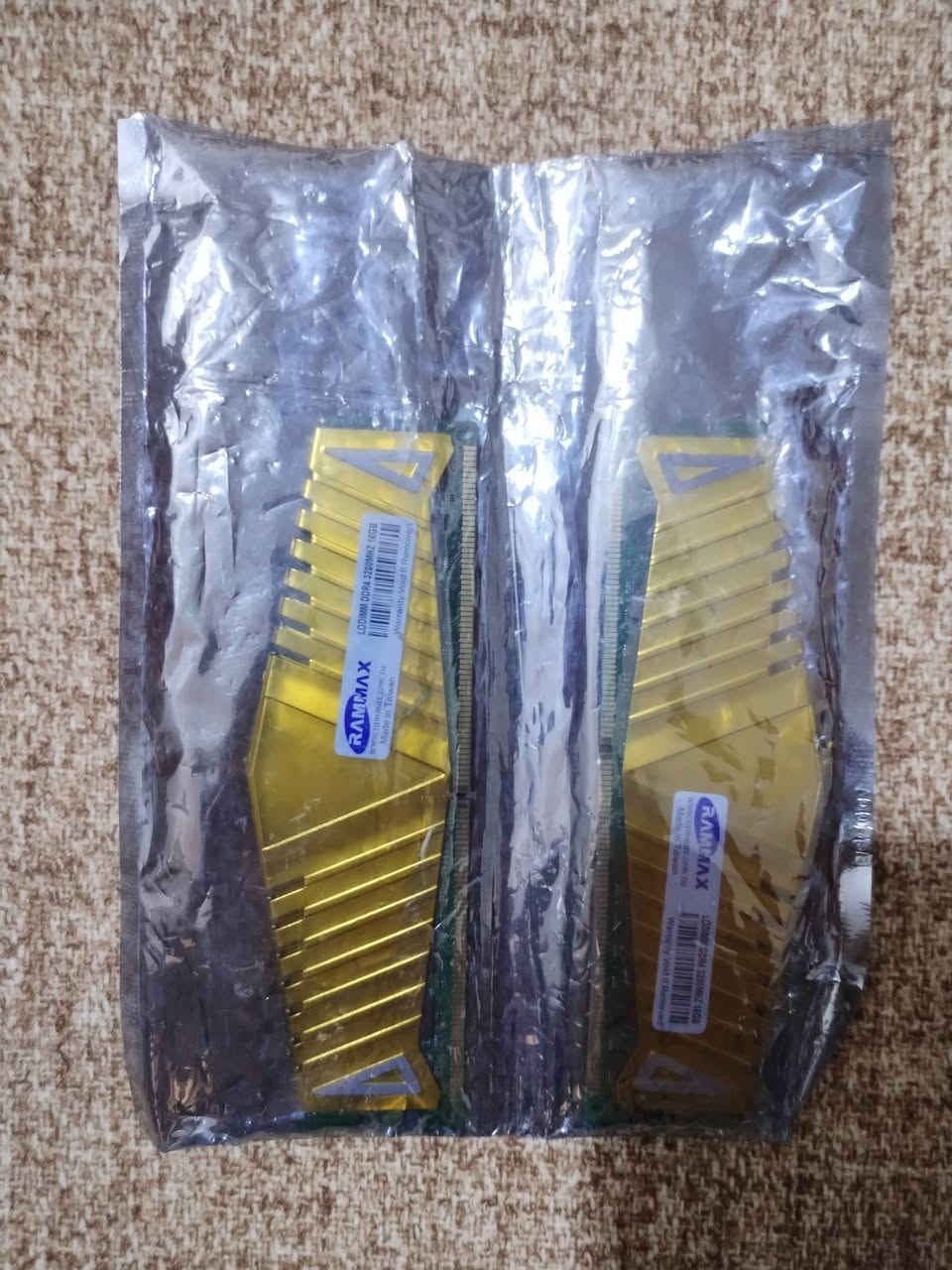 رامات 32 g تردد 3200 ddr4 وكارت شاشة ومذر بورد اعلى سعر تريد شلع تريد مفرد بغداد حي الاعلام ***********
