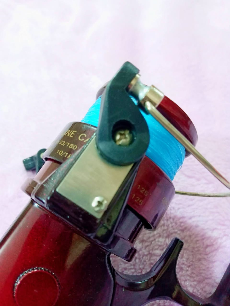 ✓✓✓السعر 25ألف عراقي قفل 
🎣 
الاسم : دايناكاستر Z – FT 5000R
شركة: ريوبي 
الحجم: 5000
الصنع: كوريا
نسبة التروس: 3.9 : 1
سعة الخيط الظاهرة على البكرة: تقريباً
0.35 ملم × 150م
0.40 ملم × 125م
0.45 ملم × 100م تقريباً

الاستخدام: مناسبة للصيد النهري والبحري المتوسط، وخصوصاً مع خيط 0.35–0.40 ملم
