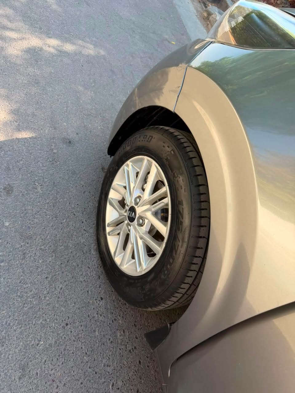 بسمي
بدون صبغ فقط جاملغ 
بارد مكانين 
بغداد حي الجامعه 

السعر ١١٨ وبيها مجال بسيط ان شاء الله 
***********. مديل 2021

