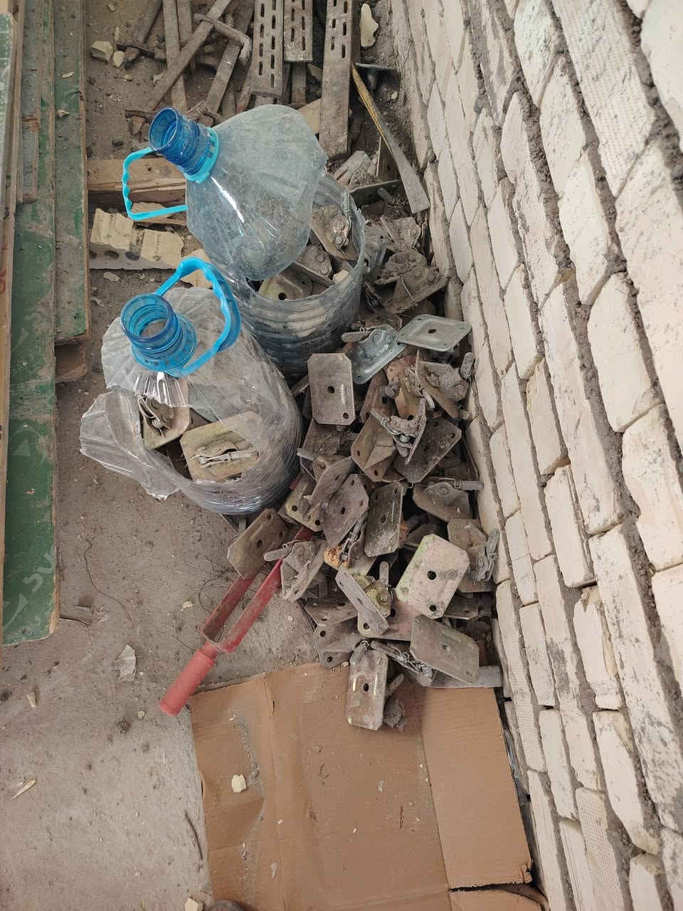 11 جك حاضن 5 متر نضيف الزوج 23 و100 عصفوره الزوج ب 750 بغداد البنوك ***********

