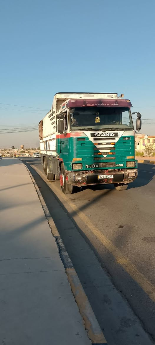 سكانيه للبيع 143 مثتده قاطره مقطور***********
