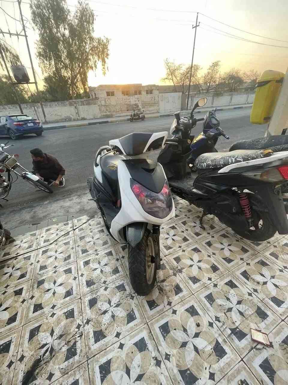 سكنس فحل طلاعات للبيع 
دراجه نوزل مكينه بلاديه خرسه متسمع اله صوت 
كلجات امامي خلفي رياضي اصلي مال تفصيخ
شلعه ومعدل طيران 
كهربئيات كله شغاله
بيه نقص (ترايش واشاير وسبعه مال كشن)
عداهن برغي مانقصه وكلهن ميكلفن 40
دراجه مفوله تخبل مال جناي 
مكاني ديالى بعقوبه شارع نادي ديالى 
سعر 500 وبيه مجال 
تواصل خاص او اتصال ***********
