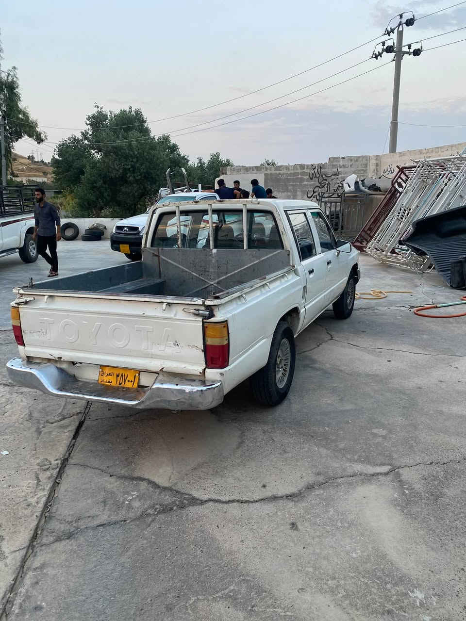 توێتا 85 مەكینە گێر شانسی ئەكسل بەشەرت كارەبایی مەزبووتە زۆە توندوو تۆلە  سەیارەكە  بێ ڕەقەمە  ماڵی مەدەنی بەشەرت نرخی 18 گەڵا و معامەلە ماڵی فەقیرە شوێنمان تەق تەق  ***********     ***********
