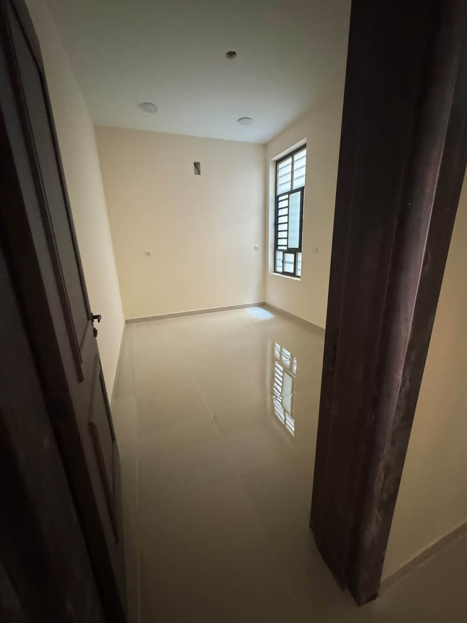 وحدتين سكنية • غرفتين وثلاث غرف • شهداء البياع