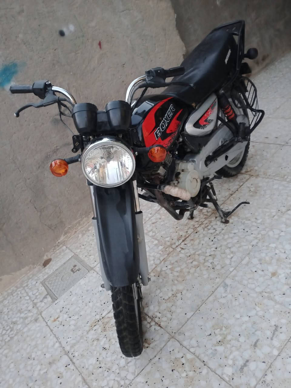 سلام عليكم بيعه مستعجل دراجه بوكسر للبيع مديل ١٨اوراق كامله كمرك مكينه خير من الله كهربايات جديده تخم تاير دراجه كامله سعر ٦٥٠وبيها مجال شراي هاذ رقم ‏‪***********‬‏ انتصل او واتساب 
مكان بغداد النهروان
