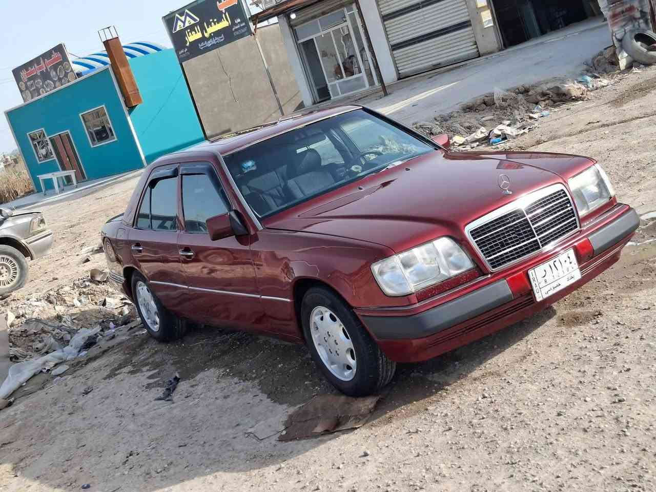 السلام عليكم ورحمة الله وبركاته مارسدس دب موديل ١٩٨٦ كير مكينه تبريد حديدية طخم تاير مسجل سماعات كهربائية كله شغاله السياره جديده صبغ عام جماليه رقم بغداد دولي بسمي العنوان ذي قار سوق الشيوخ السعر ٦٨بيه مجال ***********
