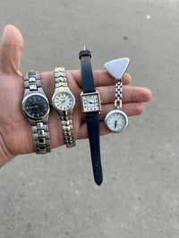 ساعات انتيك • ٤ قطع • توصيل