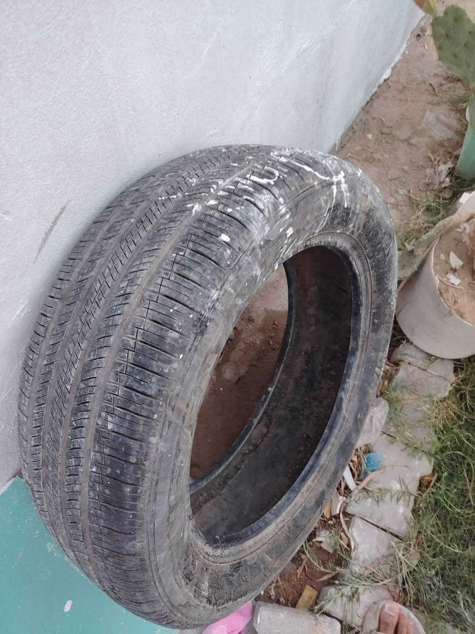⚠️ سلام عليكم تاير نكسن كوري انتاج 2024 شرط ماشي عليه ٨ كيلوات بس انشك مثل ما موضح بل صوره وخرته اشتريت زوج ب ٢٢٠ هذا تك ب ١١٠ بس اني مابيع ب ١١٠ فه  ⚠️ قيم⚠️  و اخذه⚠️ شرط جديد و ماماشي عليه حجمه ⚠️ 235/55/19⚠️ مكاني نجف توصيل اكو لكل محافضات
*********** واتس
*********** اتصال
