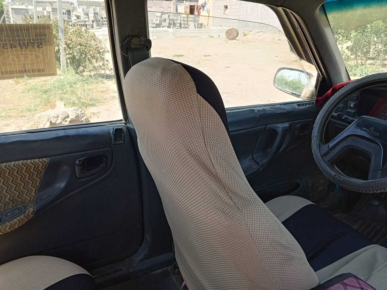 السلام عليكم دايو بروس موديل 94 سنويه ل29 سنويه بأسمي تحويل ثاني يوم كير ومحرك شرط كير عادي السعر 30 ورقه وبيها مجال بسيط العنوان صلاح الدين فضاء بلد للتواصل على ***********
