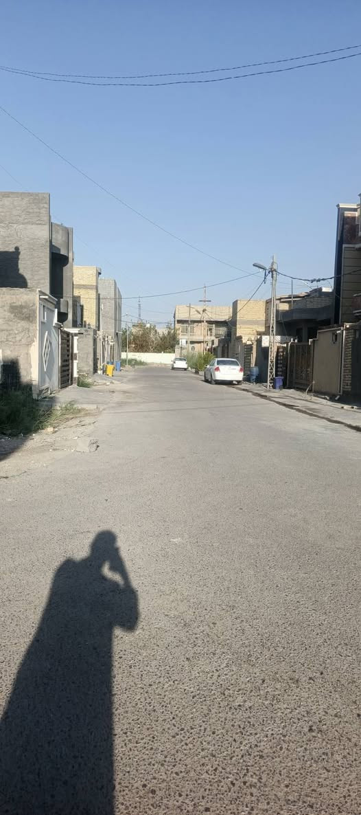 يا لله سلام عليكم قطعه ارض للبيع في الجغيفي الثانيه مقابيل فرع
العز للعقار والمقاولات العامه 
قطعه ارض للبيع  
المساحه / 150 متر 
الواجهة / 7.5 
النزال / 20 
القطعه بجر طابو زراعي صرف سند  25 
القطعه موقعها مميز بل نسبه للمنطقه 
خدمات كامله ماء كهرباء
سكن متكامل 
خدمات متكامله اسواق مدارس صيدليات
كل شيء يحتاجه الدار موجود 
موقع القطعه ⬇️
 📍الفلوجه حي الجغيفي الثانيه قرب جامع صفوه الرحمن وجامع النور اي استسفار الاتصال
***********
