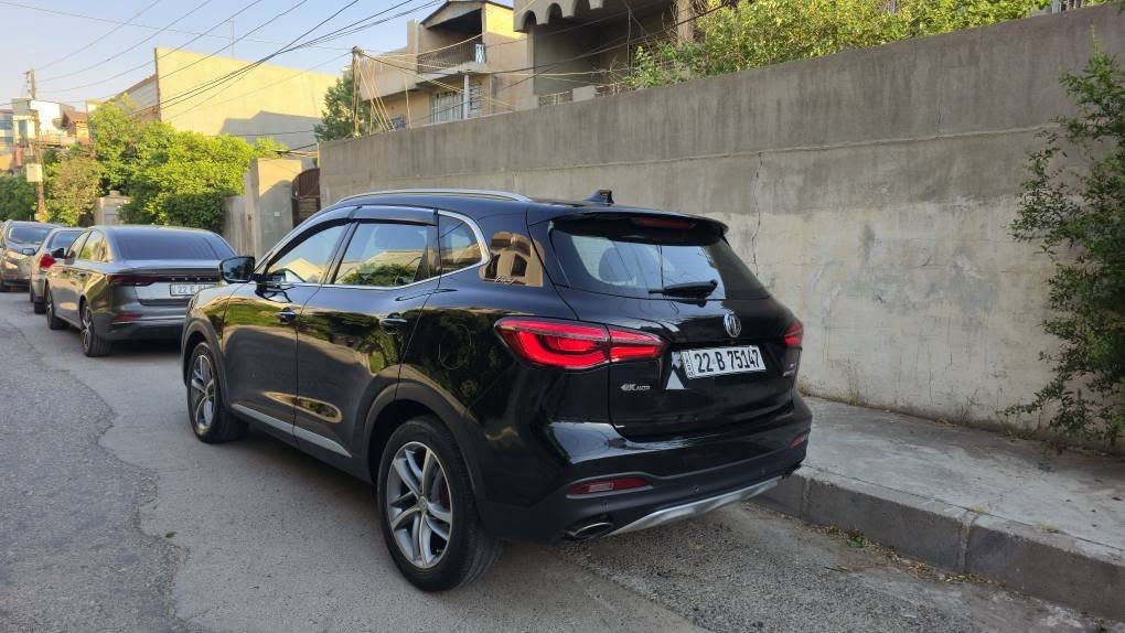 MG HS TROPHY 2021
ڕەش ناو جلد سوور
بێ لێدران زەمان شەریکە ماوە
١١٣ هەزار رۆیشتیە
مواسەفات فوول فوول
مەکینە 2.0 تۆربۆ گەورە 228 هۆرسپاوەر
٥ مۆد لێخوڕین 
دەبڵ ئەکسل
 ناوەوە LED 
شاشە گەورە 
پانۆراما
تەحدید سرعة
سندوق شەفت
کوشین هیتەر
گێچ شاشە
٥ کامیرە ٣٦٠
 *********** أربيل, العراق
