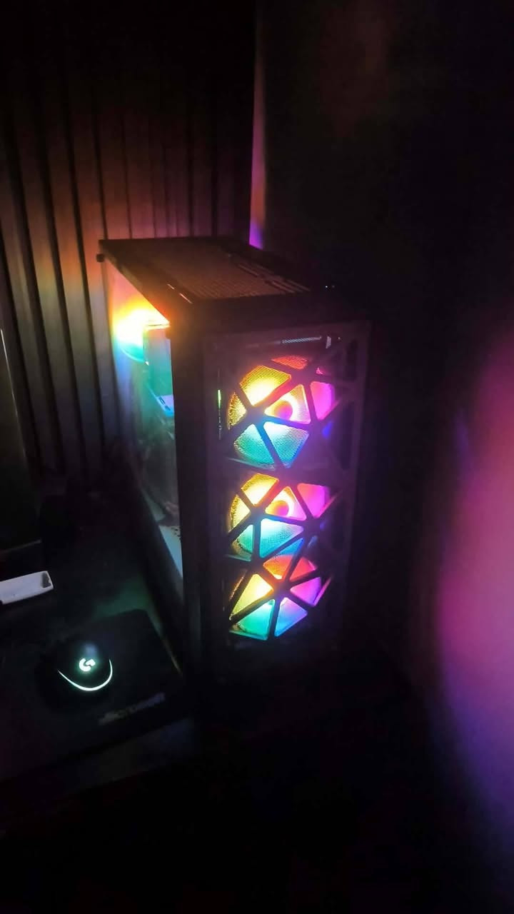 🔥 للبيع تجميعة Gaming احترافية + شاشة 🔥
🖥️ مواصفات التجميعة:
✅ المعالج: Intel Core i5-12400F (الجيل 12)
✅ كرت الشاشة: AMD Radeon RX 7600 8GB
✅ الرام: 16GB DDR4 بتردد 3200MT/s
✅ التخزين: SSD NVMe سعة 1TB (954GB فعلية)
✅ النظام: Windows 11
🖥️ الشاشة:
VECTOR
معدل تحديث 165Hz
دقة 4K
🎮 التجميعة ممتازة للألعاب الحديثة مثل: Warzone، PUBG، GTA V، Red Dead Redemption 2، Cyberpunk 2077، Valorant، Fortnite وغيرها، مع أداء قوي وثابت.
📍الجهاز نظيف وجاهز للاستخدام مباشرة، بدون أي مشاكل. 💰 السعر ***********
