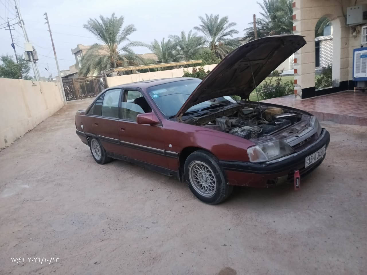 اوميغا ١٩٩٢ • محرك ٢٠٠٠ • أرقام إنكليزي